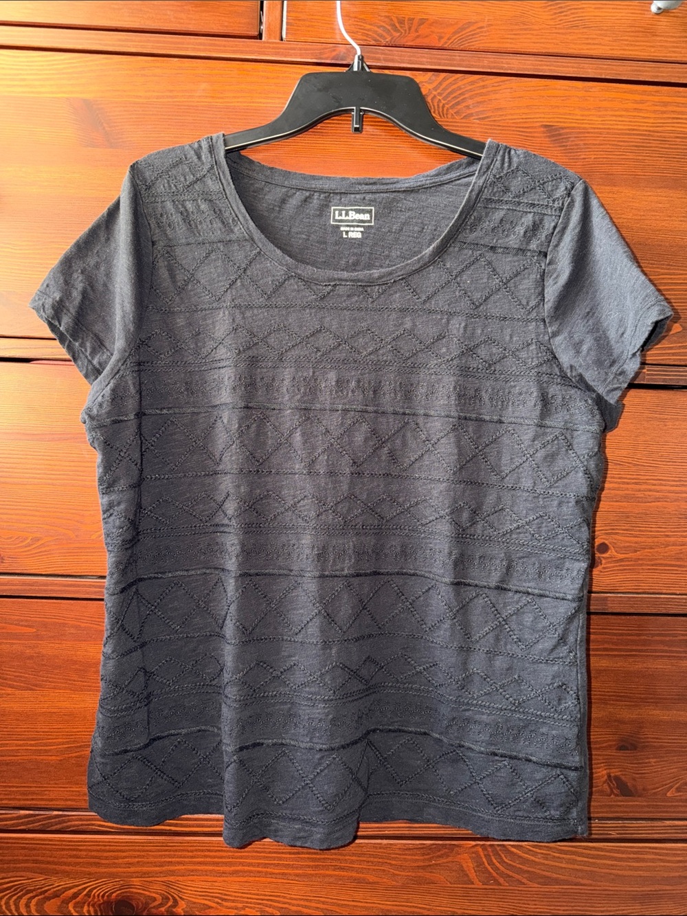 L.L.Bean Black Aztec Textured Knit Tee Shirt Large Cotton